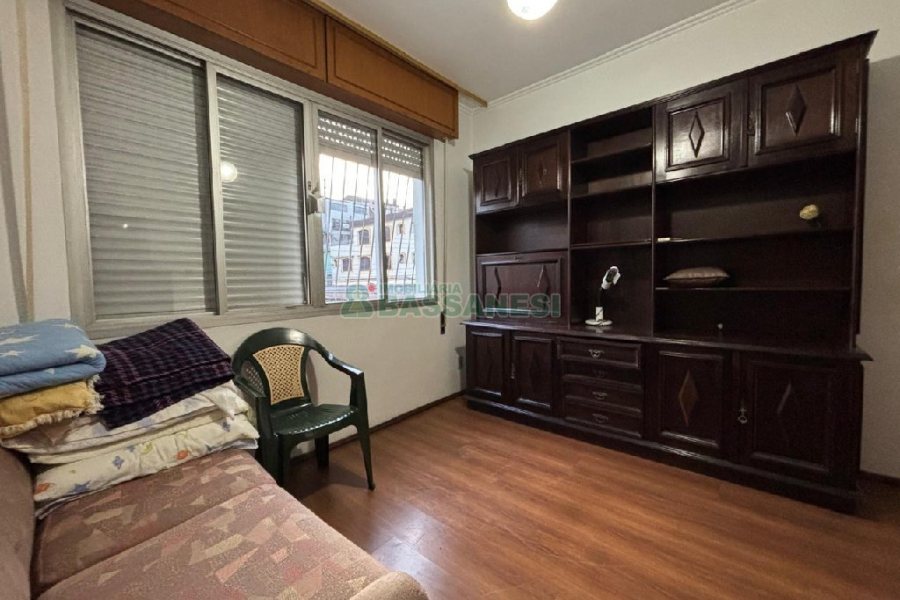 Apto Mobiliado com 136m², 3 dormitórios, 1 vaga, no bairro Exposição em Caxias do Sul para Comprar