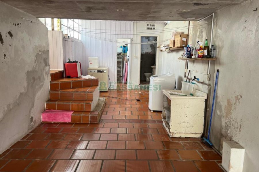 Casa com 120m², 3 dormitórios, 3 vagas, no bairro Floresta em Caxias do Sul para Comprar