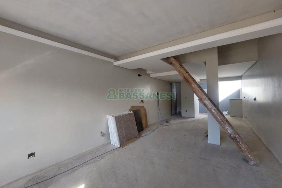 Sobrado com 140m², 3 dormitórios, 1 vaga, no bairro Vila Verde em Caxias do Sul para Comprar