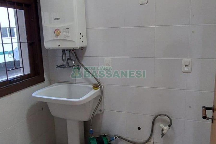 Apartamento com 97m², 3 dormitórios, 1 vaga, no bairro Universitário em Caxias do Sul para Alugar