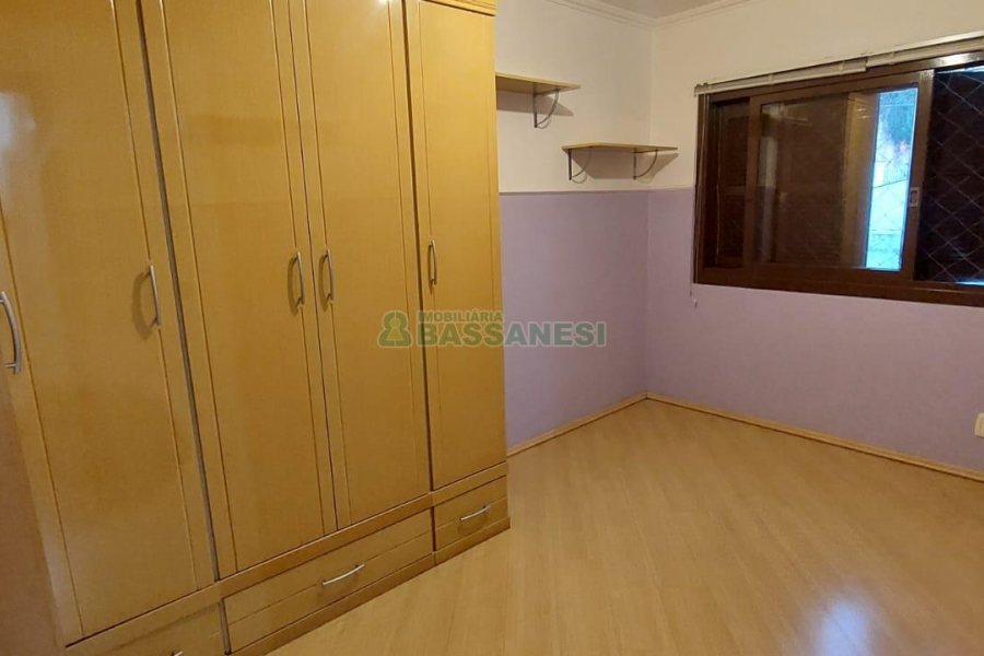 Apartamento com 97m², 3 dormitórios, 1 vaga, no bairro Universitário em Caxias do Sul para Alugar