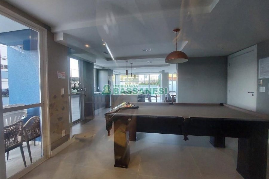 Apto Mobiliado com 55m², 2 dormitórios, 1 vaga, no bairro De Lazzer em Caxias do Sul para Alugar