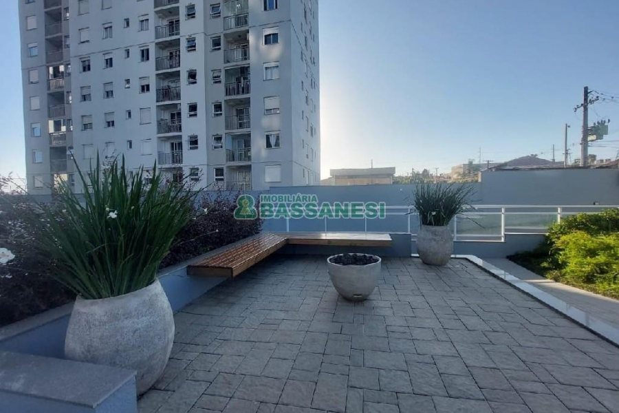 Apto Mobiliado com 55m², 2 dormitórios, 1 vaga, no bairro De Lazzer em Caxias do Sul para Alugar