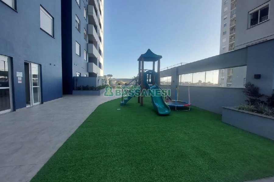 Apto Mobiliado com 55m², 2 dormitórios, 1 vaga, no bairro De Lazzer em Caxias do Sul para Alugar