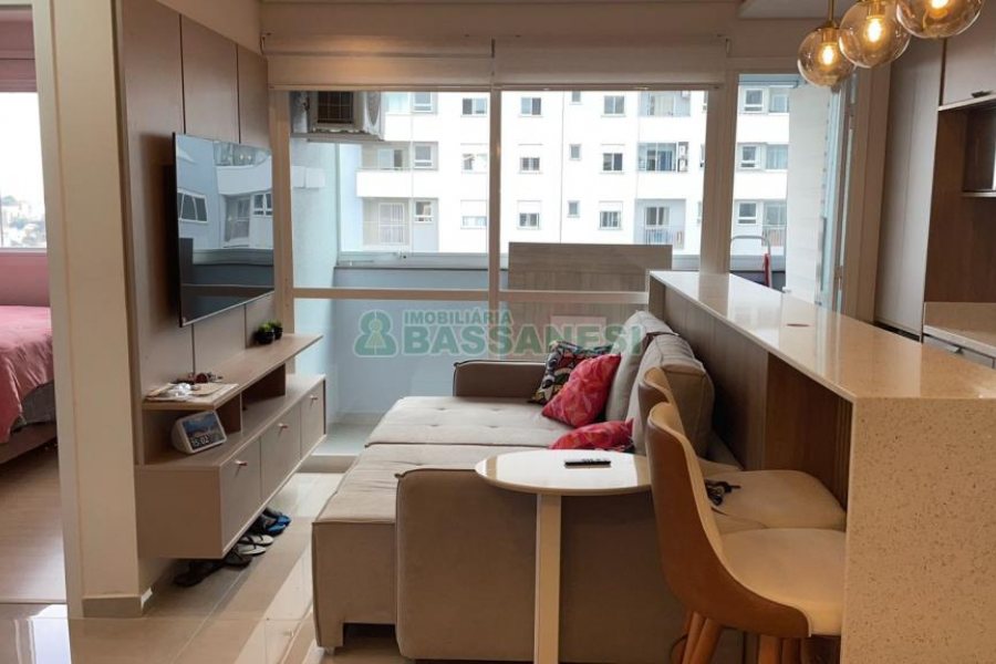 Apto Mobiliado com 55m², 2 dormitórios, 1 vaga, no bairro De Lazzer em Caxias do Sul para Alugar