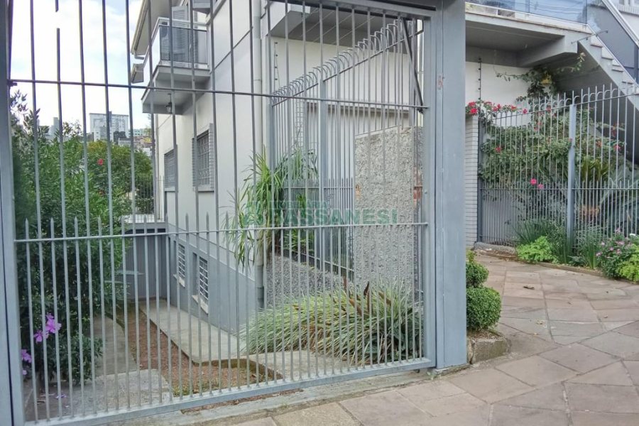 Loja com 120m², 2 vagas, no bairro Vila Verde em Caxias do Sul para Alugar