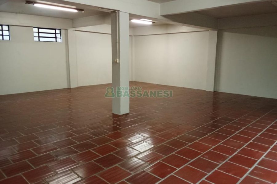 Loja com 120m², 2 vagas, no bairro Vila Verde em Caxias do Sul para Alugar
