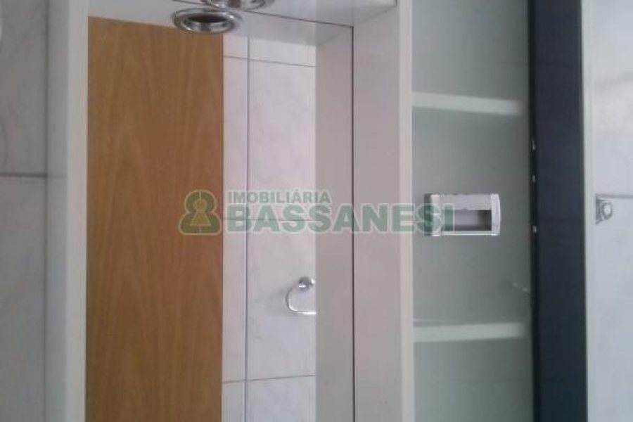 Apartamento com 43m², 2 dormitórios, 1 vaga, no bairro Rosario em Caxias do Sul para Comprar