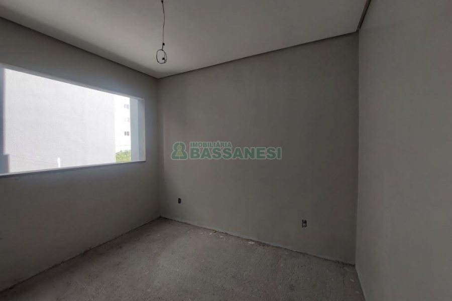 Sobrado com 128m², 3 dormitórios, 1 vaga, no bairro Vila Verde em Caxias do Sul para Comprar