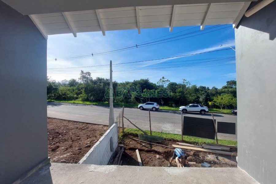 Sobrado com 128m², 3 dormitórios, 1 vaga, no bairro Vila Verde em Caxias do Sul para Comprar