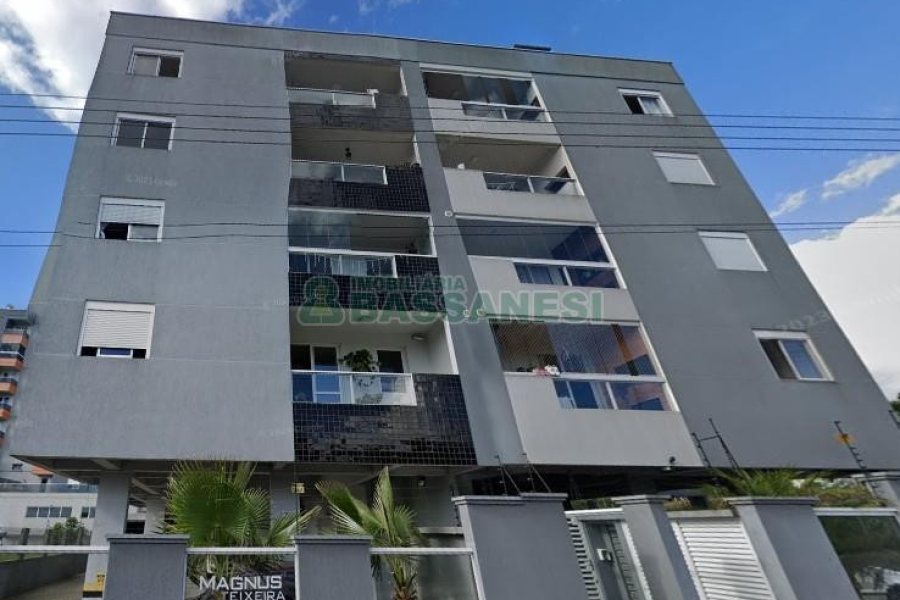Apartamento com 56m², 2 dormitórios, 1 vaga, no bairro São Luiz em Caxias do Sul para Comprar