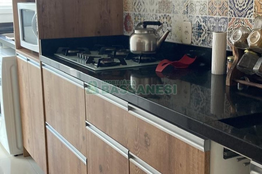 Apartamento com 56m², 2 dormitórios, 1 vaga, no bairro São Luiz em Caxias do Sul para Comprar