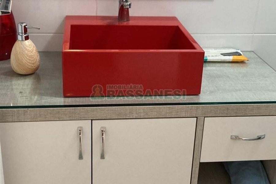 Apartamento com 56m², 2 dormitórios, 1 vaga, no bairro São Luiz em Caxias do Sul para Comprar