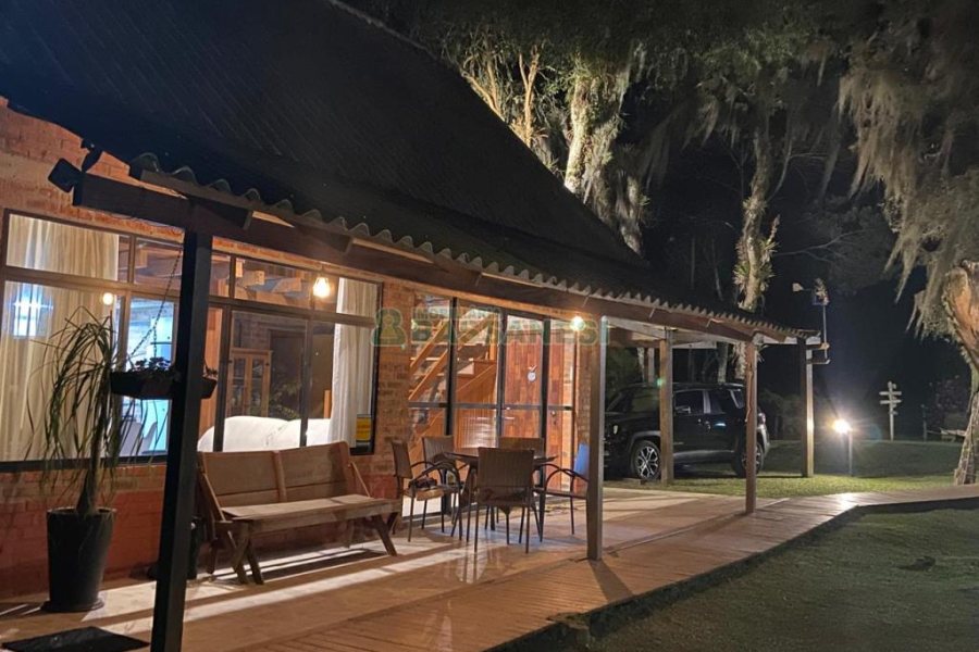 Chácara com 300m², 3 dormitórios, no bairro Apanhador em Caxias do Sul para Comprar