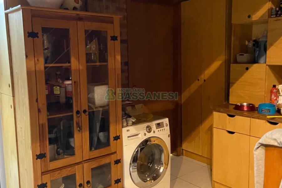 Chácara com 300m², 3 dormitórios, no bairro Apanhador em Caxias do Sul para Comprar