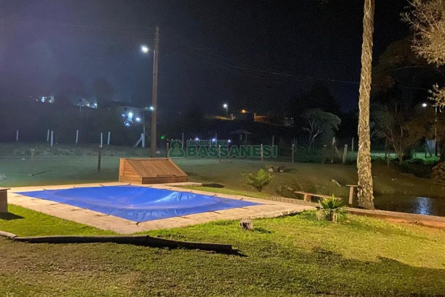 Chácara com 300m², 3 dormitórios, no bairro Apanhador em Caxias do Sul para Comprar