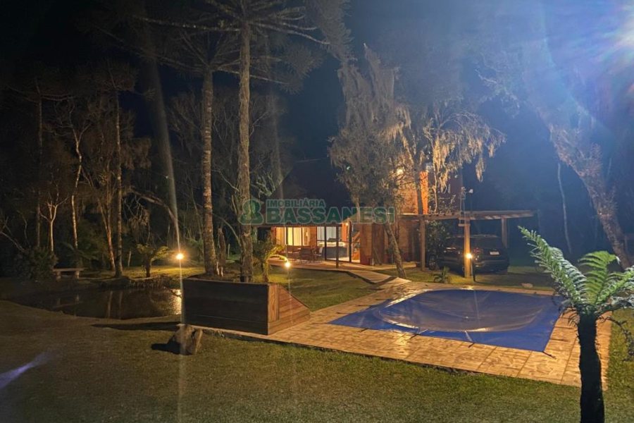 Chácara com 300m², 3 dormitórios, no bairro Apanhador em Caxias do Sul para Comprar