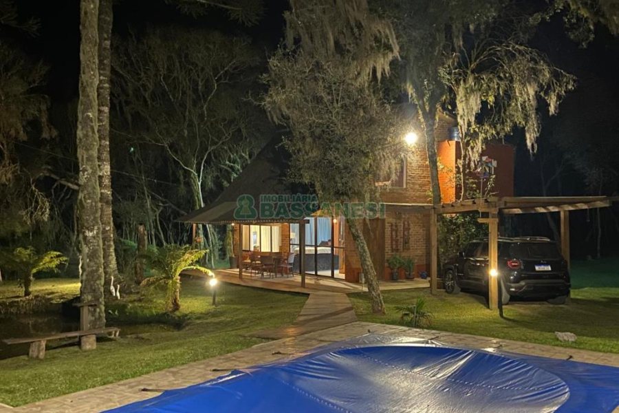 Chácara com 300m², 3 dormitórios, no bairro Apanhador em Caxias do Sul para Comprar