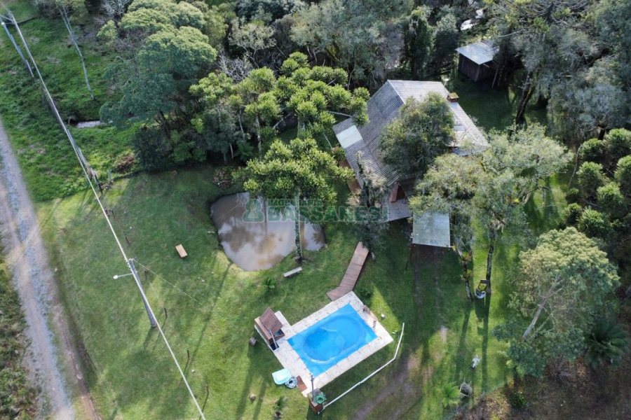 Chácara com 300m², 3 dormitórios, no bairro Apanhador em Caxias do Sul para Comprar