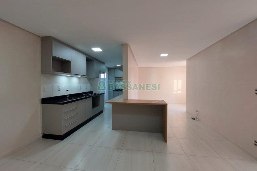 Apartamento com 70m², 2 dormitórios, 2 vagas, no bairro Vila Verde em Caxias do Sul para Alugar