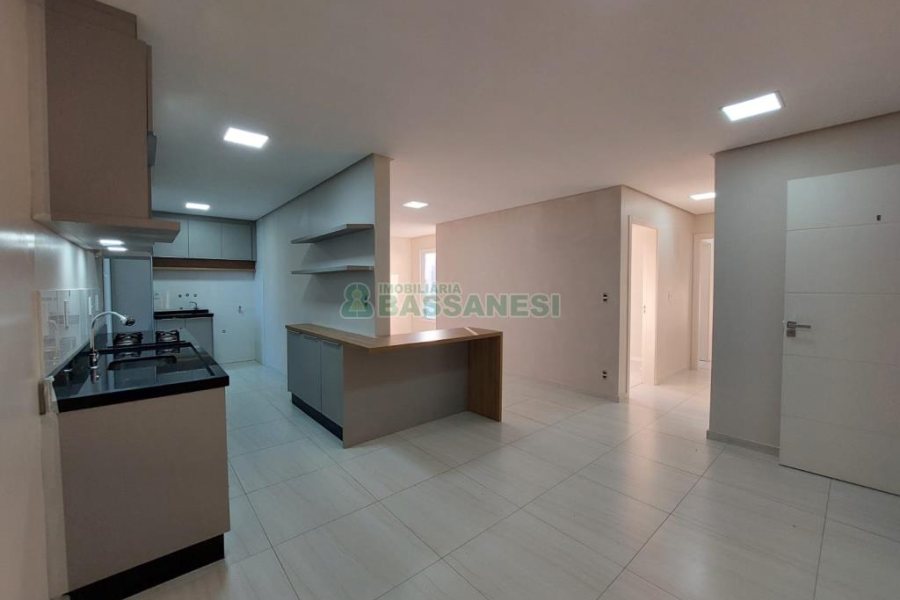 Apartamento com 70m², 2 dormitórios, 2 vagas, no bairro Vila Verde em Caxias do Sul para Alugar