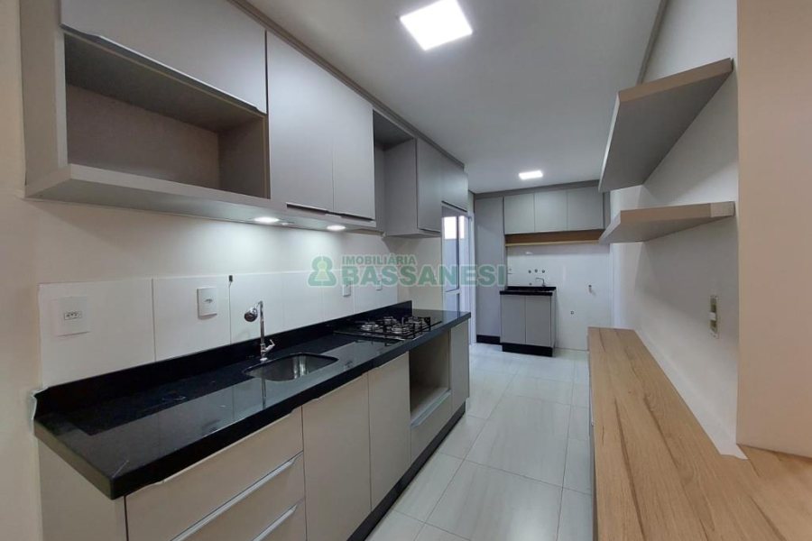 Apartamento com 70m², 2 dormitórios, 2 vagas, no bairro Vila Verde em Caxias do Sul para Alugar