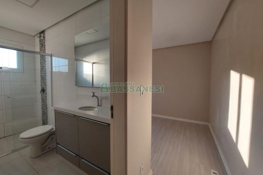 Apartamento com 70m², 2 dormitórios, 2 vagas, no bairro Vila Verde em Caxias do Sul para Alugar