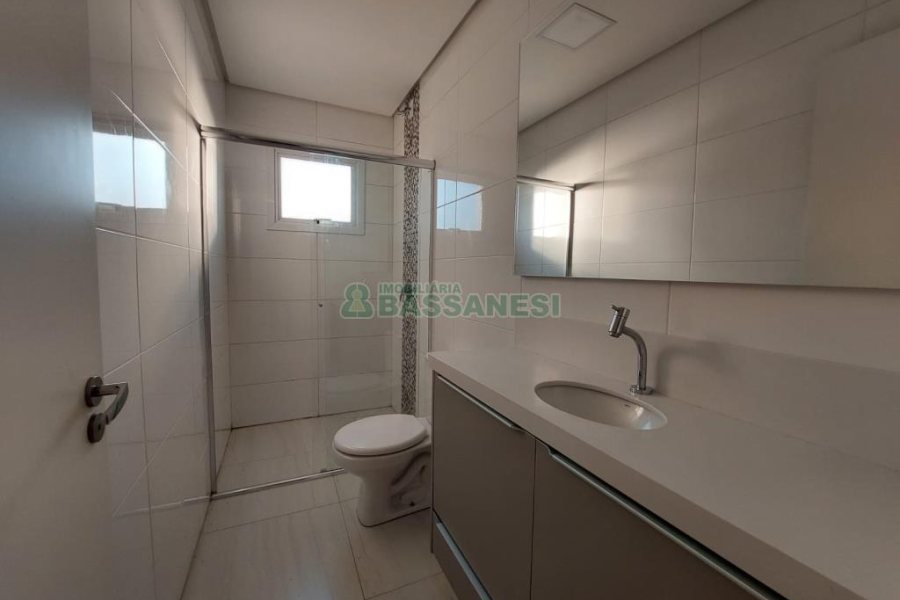 Apartamento com 70m², 2 dormitórios, 2 vagas, no bairro Vila Verde em Caxias do Sul para Alugar