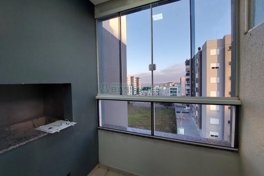 Apartamento com 70m², 2 dormitórios, 2 vagas, no bairro Vila Verde em Caxias do Sul para Alugar