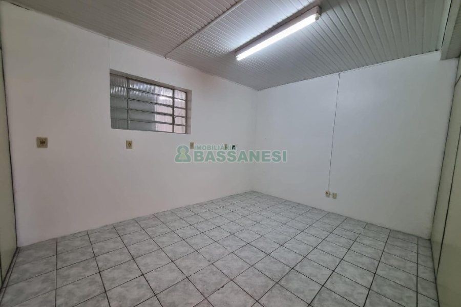 Loja com 75m², no bairro Cruzeiro em Caxias do Sul para Alugar