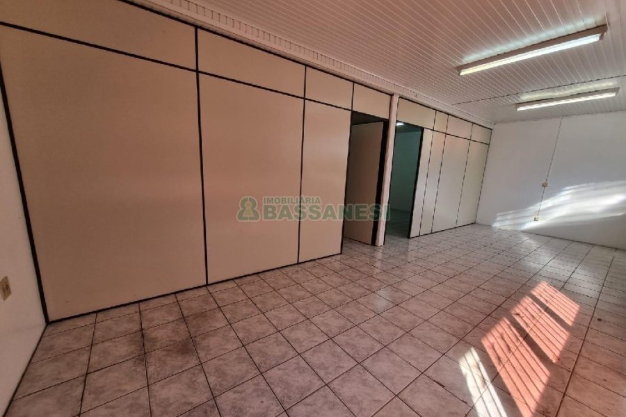 Loja com 75m², no bairro Cruzeiro em Caxias do Sul para Alugar