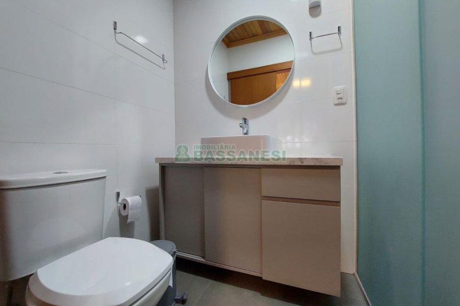 Chácara com 230m², 3 dormitórios, 3 vagas, no bairro São Virgílio em Caxias do Sul para Comprar