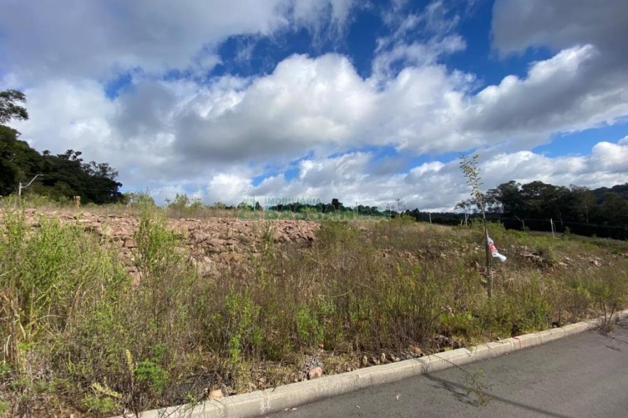 Terreno com 319m², no bairro Nossa Senhora das Graças em Caxias do Sul para Comprar