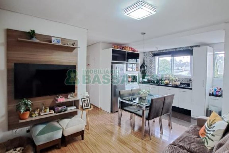 Apartamento com 70m², 2 dormitórios, 2 vagas, no bairro Ana Rech em Caxias do Sul para Comprar