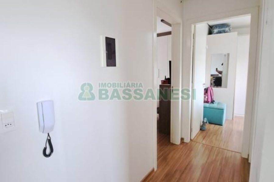 Apartamento com 70m², 2 dormitórios, 2 vagas, no bairro Ana Rech em Caxias do Sul para Comprar