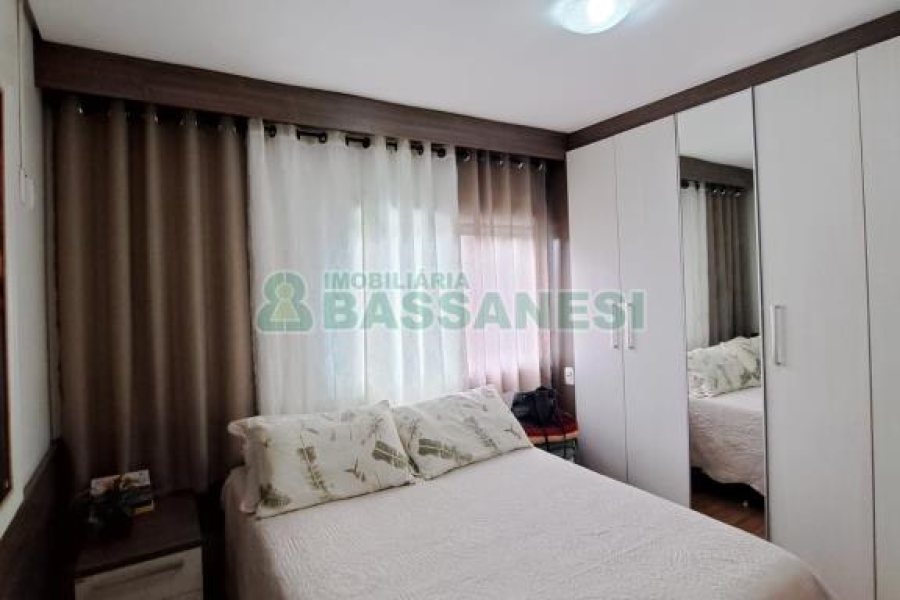 Apartamento com 70m², 2 dormitórios, 2 vagas, no bairro Ana Rech em Caxias do Sul para Comprar
