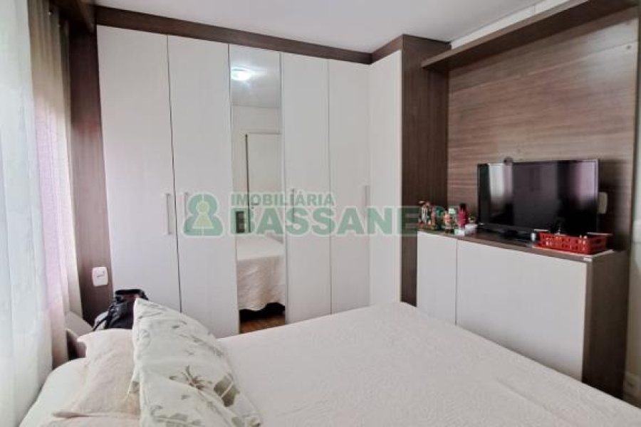 Apartamento com 70m², 2 dormitórios, 2 vagas, no bairro Ana Rech em Caxias do Sul para Comprar