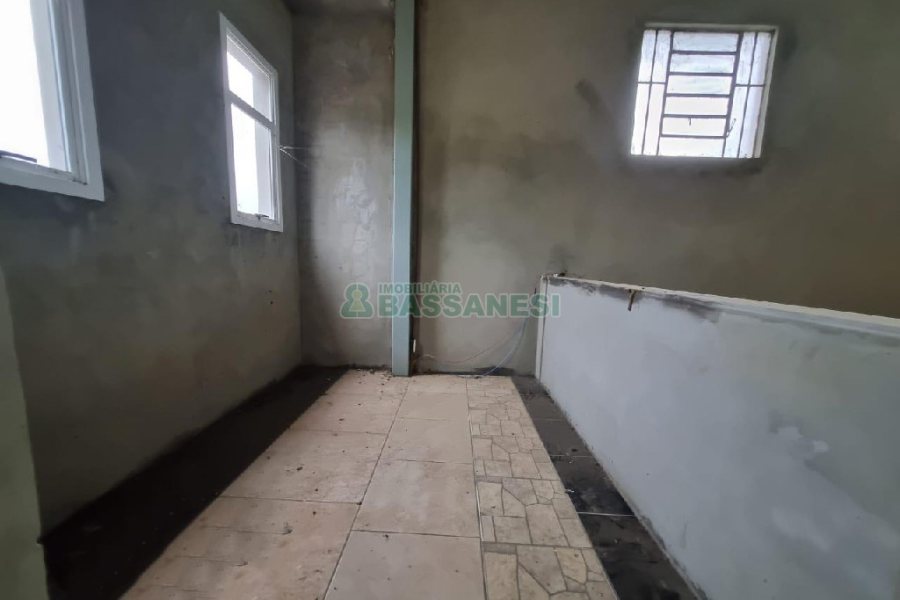 Pavilhão com 460m², no bairro Linha Feijo em Caxias do Sul para Alugar