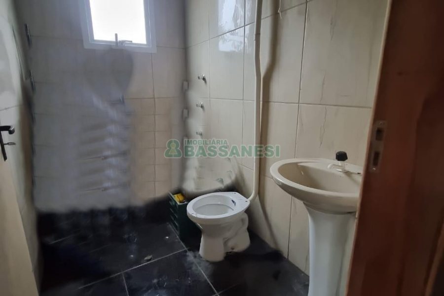 Pavilhão com 460m², no bairro Linha Feijo em Caxias do Sul para Alugar