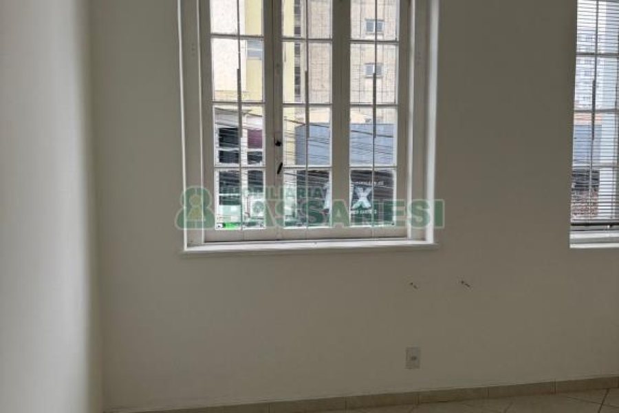Sala com 103m², no bairro Centro em Caxias do Sul para Alugar