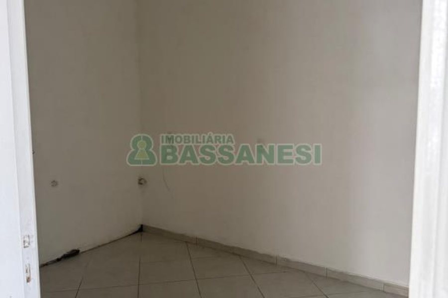 Sala com 103m², no bairro Centro em Caxias do Sul para Alugar