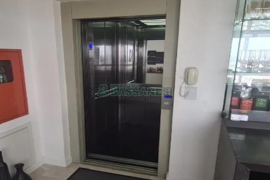 Apartamento com 95m², 2 dormitórios, 2 vagas, no bairro São José em Caxias do Sul para Comprar