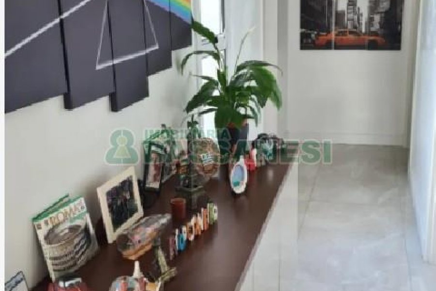 Apartamento com 95m², 2 dormitórios, 2 vagas, no bairro São José em Caxias do Sul para Comprar