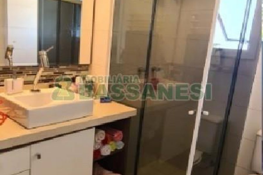 Apartamento com 95m², 2 dormitórios, 2 vagas, no bairro São José em Caxias do Sul para Comprar