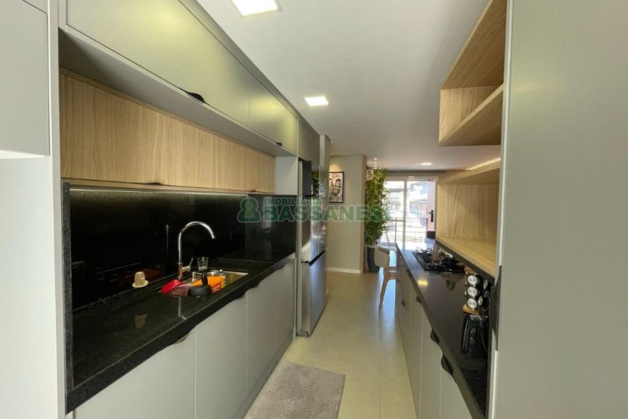 Apartamento com 87m², 2 dormitórios, 2 vagas, no bairro Santa Catarina em Caxias do Sul para Comprar