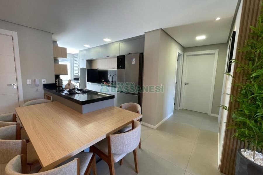 Apartamento com 87m², 2 dormitórios, 2 vagas, no bairro Santa Catarina em Caxias do Sul para Comprar