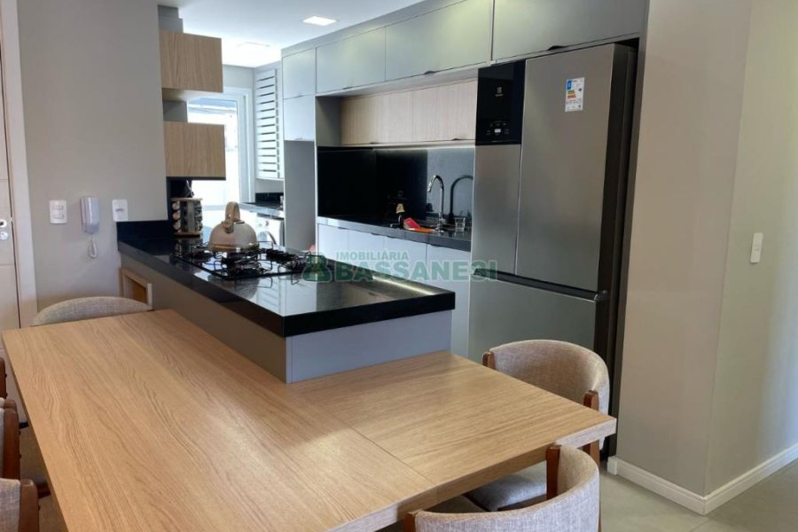 Apartamento com 87m², 2 dormitórios, 2 vagas, no bairro Santa Catarina em Caxias do Sul para Comprar