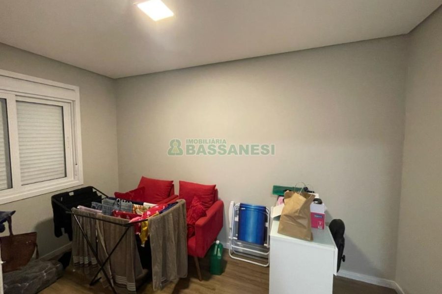 Apartamento com 87m², 2 dormitórios, 2 vagas, no bairro Santa Catarina em Caxias do Sul para Comprar