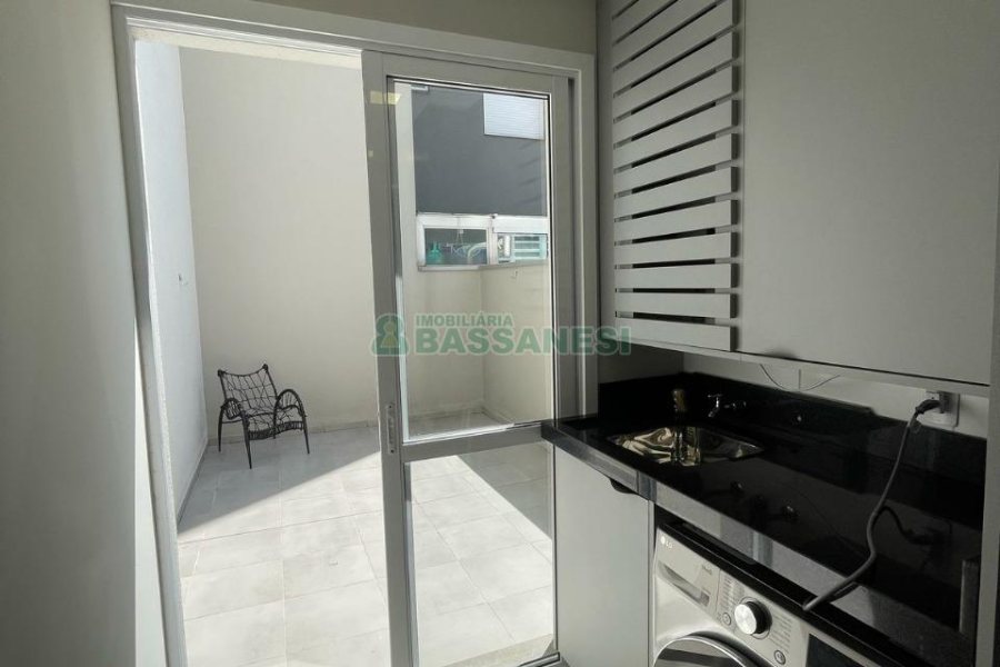 Apartamento com 87m², 2 dormitórios, 2 vagas, no bairro Santa Catarina em Caxias do Sul para Comprar