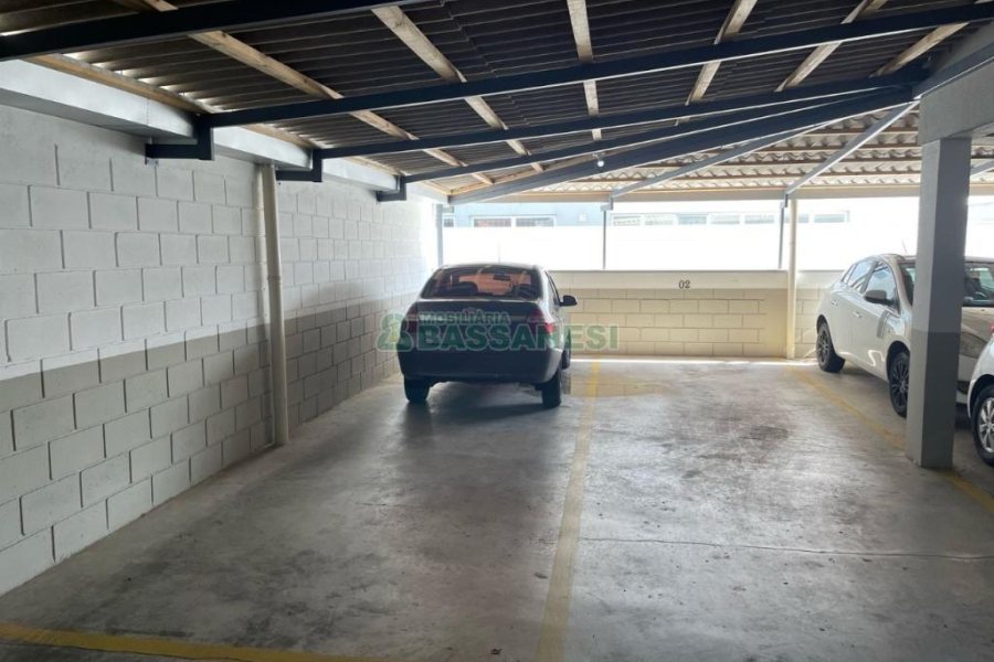 Apartamento com 87m², 2 dormitórios, 2 vagas, no bairro Santa Catarina em Caxias do Sul para Comprar